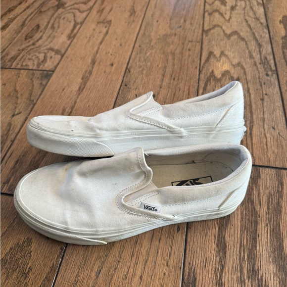 Women’s White Slip on Vans. Size 8. - Picture 3 of 6